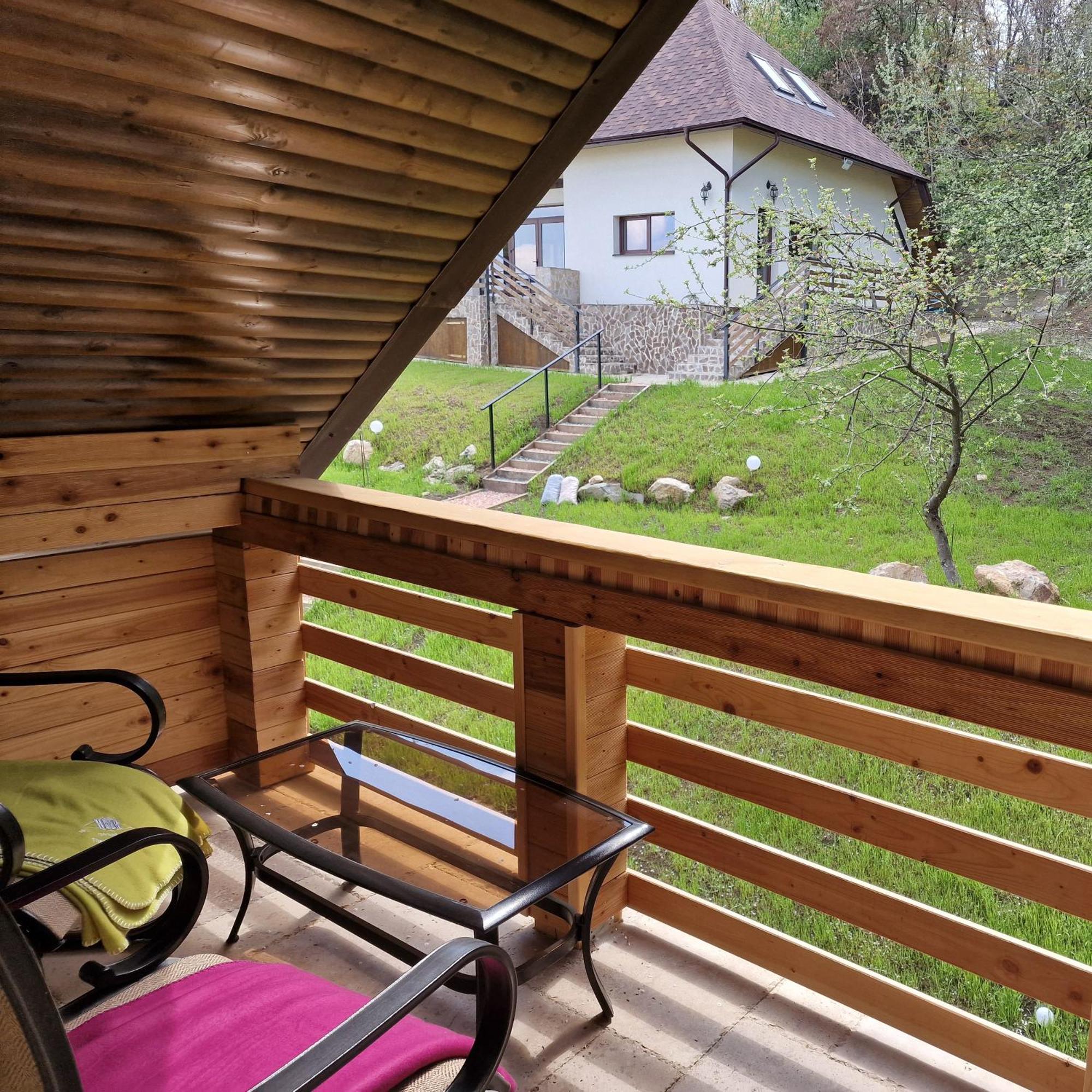 Provence Suceava Hotel Екстериор снимка