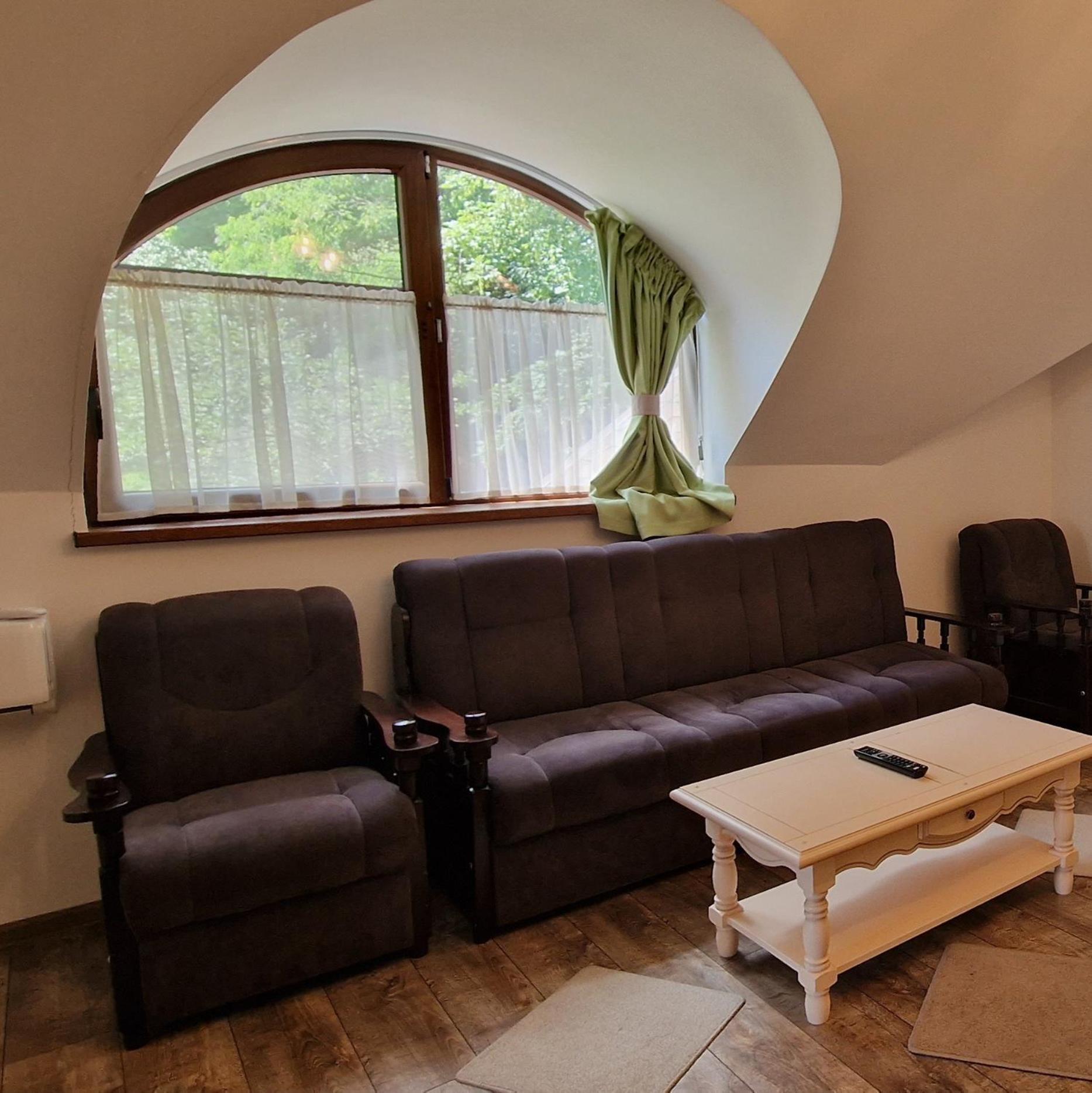 Provence Suceava Hotel Екстериор снимка