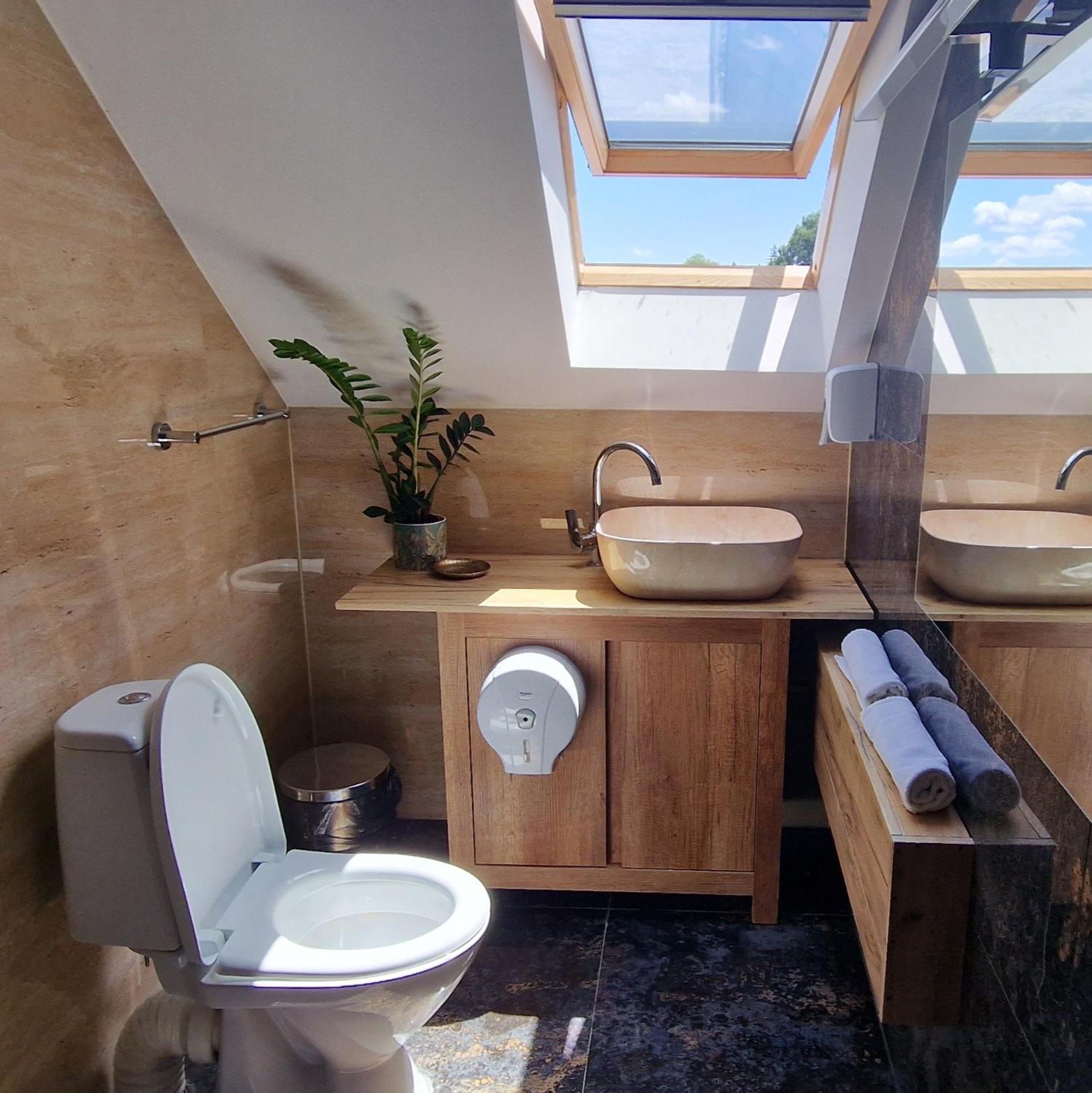 Provence Suceava Hotel Екстериор снимка