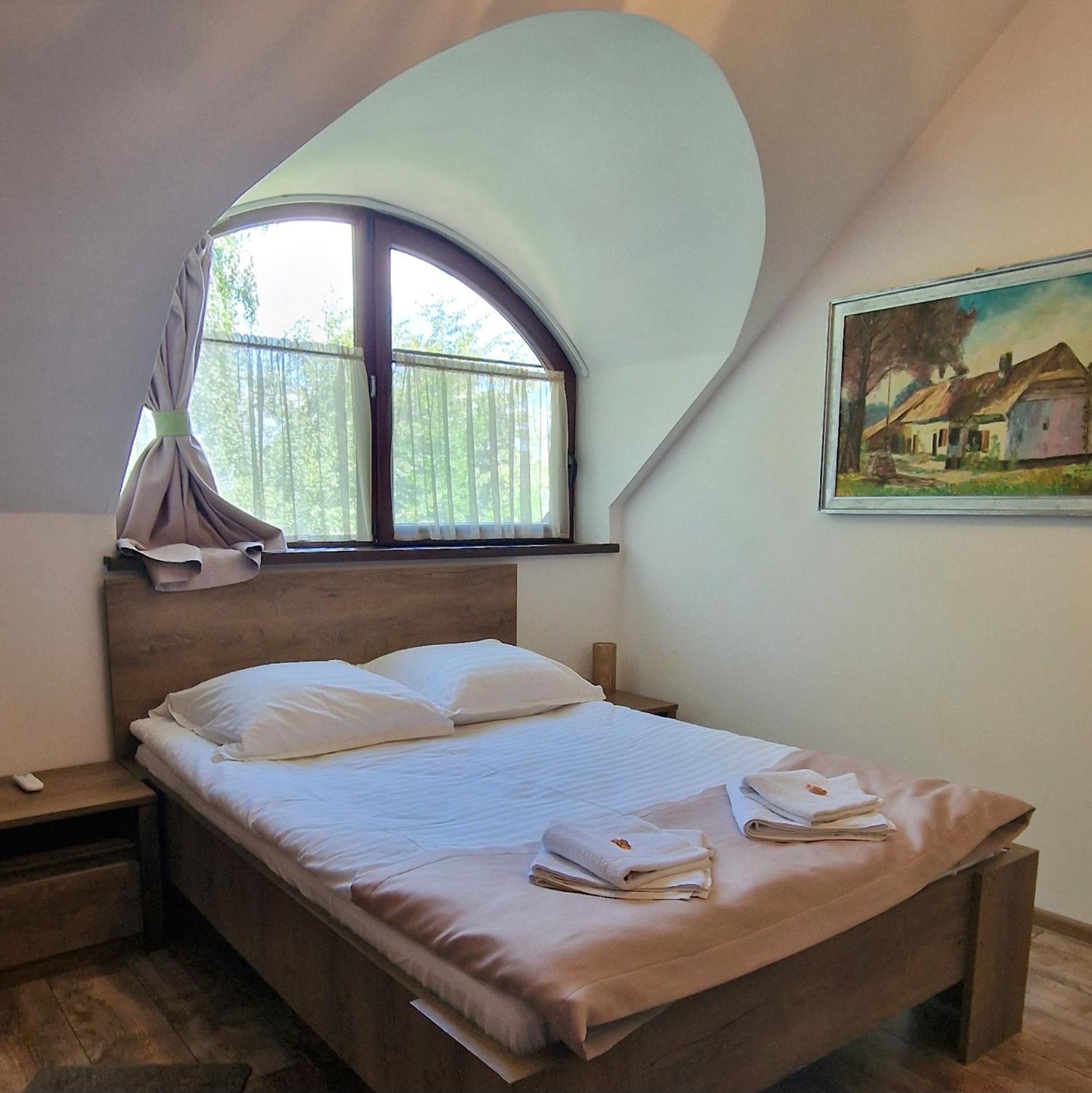 Provence Suceava Hotel Екстериор снимка